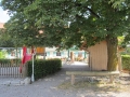 Biergarten und Parkplätze